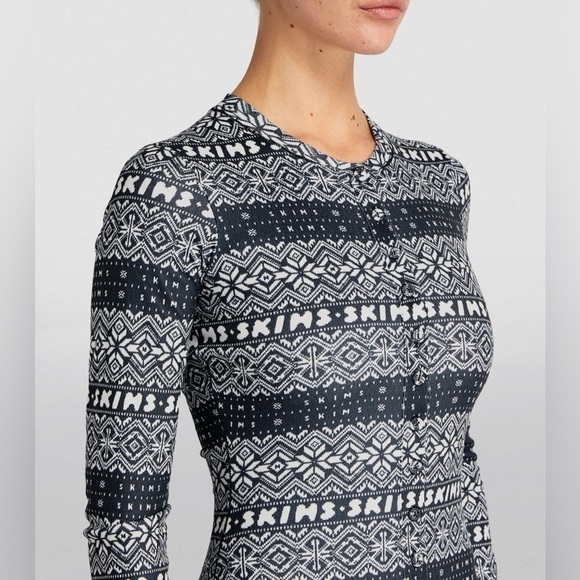 SKIMS Logo Plush Pointelle Henley in Black L - Picture 3 of 5